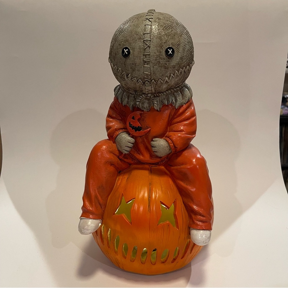 Trick R Treat 2021 Sam Sitting On Jack O Lantern Light Up Statue